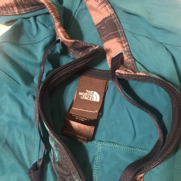 The North Face Hoodie - Picture 4 of 4